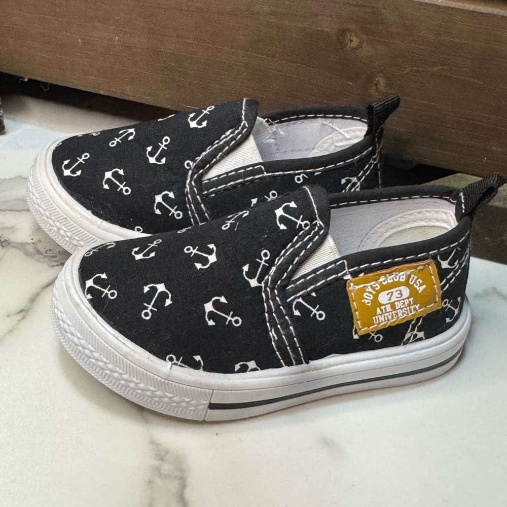 4/$15 Black Anchor Print Slip-On Shoes Infant- Size 3.5c